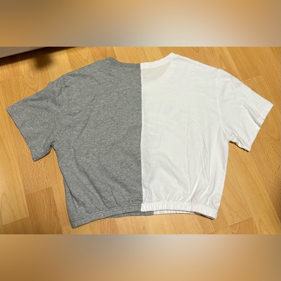 Hollister NWOT Crop Spliced Cinch-Hem Graphic Tee - Picture 4 of 4